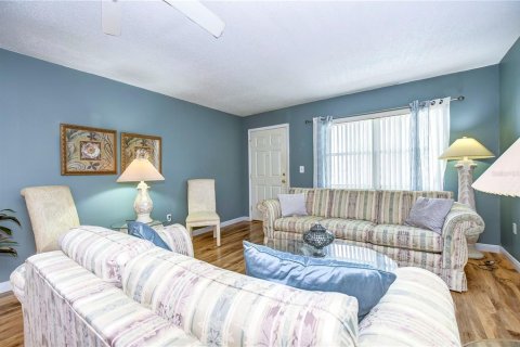Condo in South Pasadena, Florida, 2 bedrooms  № 1719804 - photo 8
