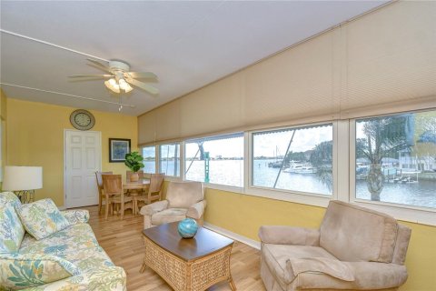Condo in South Pasadena, Florida, 2 bedrooms  № 1719804 - photo 26