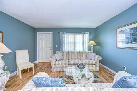 Condo in South Pasadena, Florida, 2 bedrooms  № 1719804 - photo 7