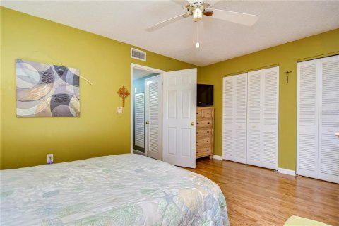 Condo in South Pasadena, Florida, 2 bedrooms  № 1719804 - photo 19
