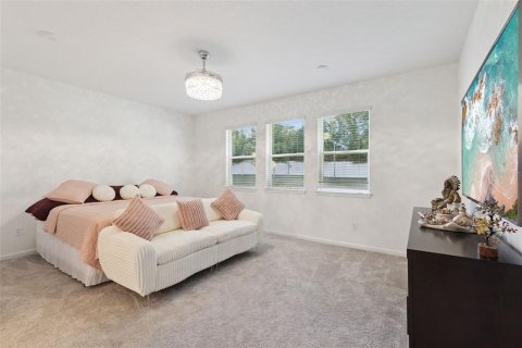 House in DeLand, Florida 4 bedrooms, 309.74 sq.m. № 2115966 - photo 19