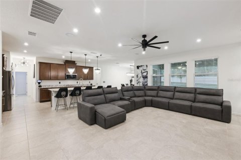 House in DeLand, Florida 4 bedrooms, 309.74 sq.m. № 2115966 - photo 8
