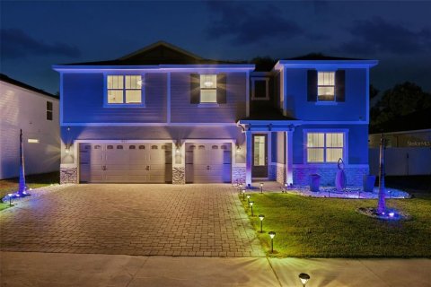 House in DeLand, Florida 4 bedrooms, 309.74 sq.m. № 2115966 - photo 2