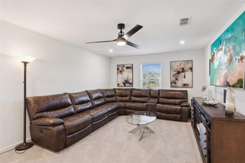 House in DeLand, Florida 4 bedrooms, 309.74 sq.m. № 2115966 - photo 17