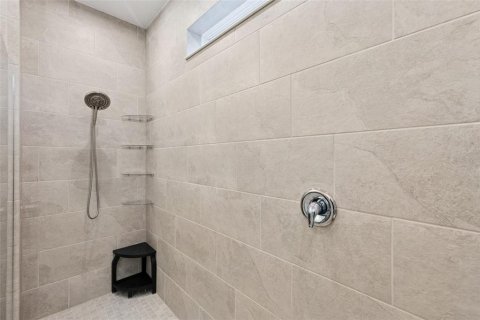 House in DeLand, Florida 4 bedrooms, 309.74 sq.m. № 2115966 - photo 23