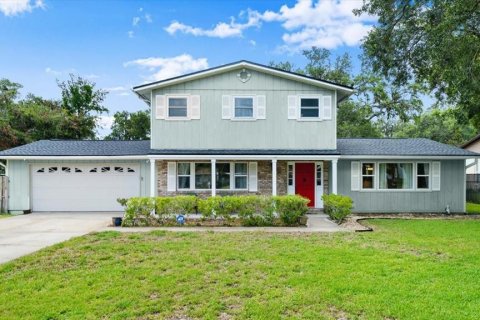 House in Ormond Beach, Florida 5 bedrooms, 204.38 sq.m. № 1815616 - photo 1