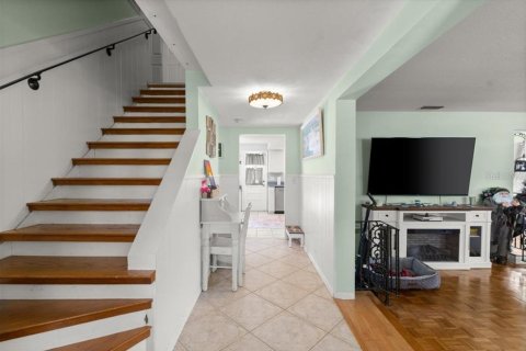 House in Ormond Beach, Florida 5 bedrooms, 204.38 sq.m. № 1815616 - photo 18