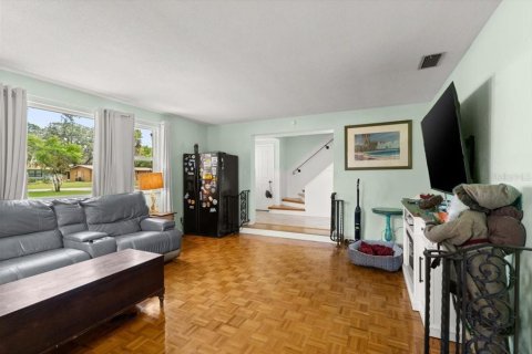 House in Ormond Beach, Florida 5 bedrooms, 204.38 sq.m. № 1815616 - photo 5