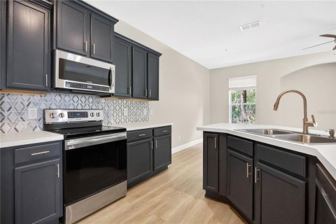 Condo in Winter Garden, Florida, 3 bedrooms  № 2094434 - photo 2