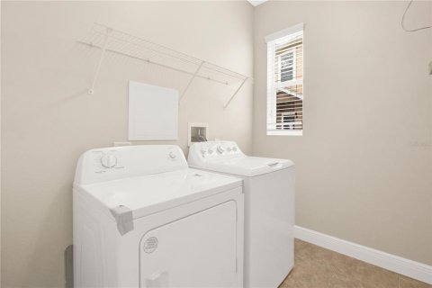 Condo in Winter Garden, Florida, 3 bedrooms  № 2094434 - photo 16