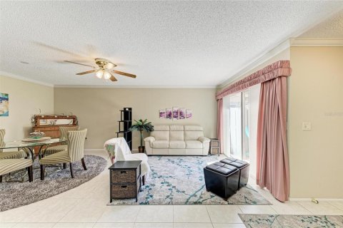 Villa ou maison à vendre à Sarasota, Floride: 2 chambres, 136.57 m2 № 2097134 - photo 6