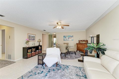Villa ou maison à vendre à Sarasota, Floride: 2 chambres, 136.57 m2 № 2097134 - photo 8