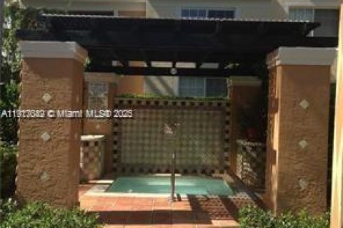 Condo in Miramar, Florida, 2 bedrooms  № 1973947 - photo 6