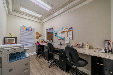 Commercial property in Brandon, Florida 327.02 sq.m. № 2383445 - photo 14