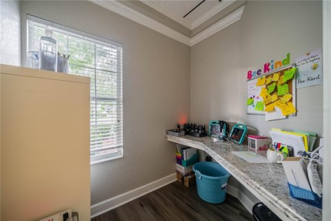 Commercial property in Brandon, Florida 327.02 sq.m. № 2383445 - photo 15