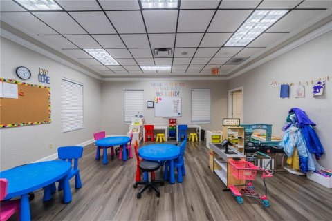 Commercial property in Brandon, Florida 327.02 sq.m. № 2383445 - photo 27