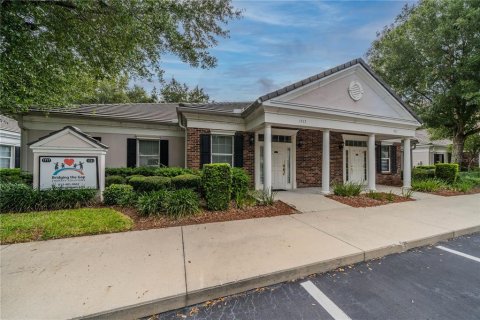 Commercial property in Brandon, Florida 327.02 sq.m. № 2383445 - photo 2