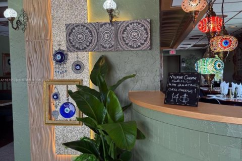 Propiedad comercial en venta en Fort Lauderdale, Florida № 2014146 - foto 7