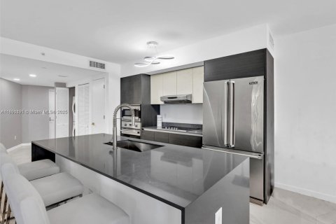 Купить кондоминиум в Бей-Харбор-Айлендс, Флорида 2 спальни, 113.53м2, № 1943503 - фото 7