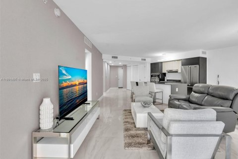 Купить кондоминиум в Бей-Харбор-Айлендс, Флорида 2 спальни, 113.53м2, № 1943503 - фото 25