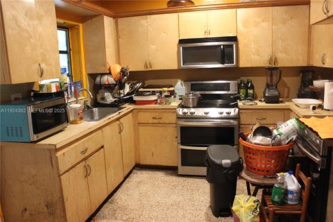 Casa en venta en Miami, Florida, 3 dormitorios, 131.55 m2 № 1982625 - foto 4