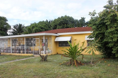 Casa en venta en Miami, Florida, 3 dormitorios, 131.55 m2 № 1982625 - foto 3