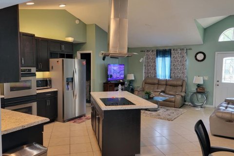 Villa ou maison à vendre à Apopka, Floride: 3 chambres, 125.51 m2 № 1907012 - photo 3