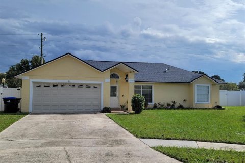 Villa ou maison à vendre à Apopka, Floride: 3 chambres, 125.51 m2 № 1907012 - photo 1