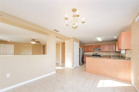 Casa en alquiler en Kissimmee, Florida, 3 dormitorios, 143.72 m2 № 1904164 - foto 6