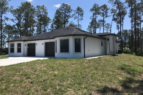 Commercial property in Lehigh Acres, Florida 210.89 sq.m. № 1706003 - photo 2