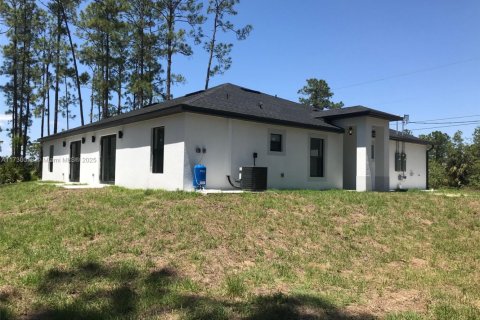 Commercial property in Lehigh Acres, Florida 210.89 sq.m. № 1706003 - photo 4