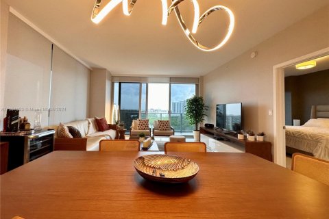 Condo in North Miami Beach, Florida, 3 bedrooms № 1960614 - photo 15