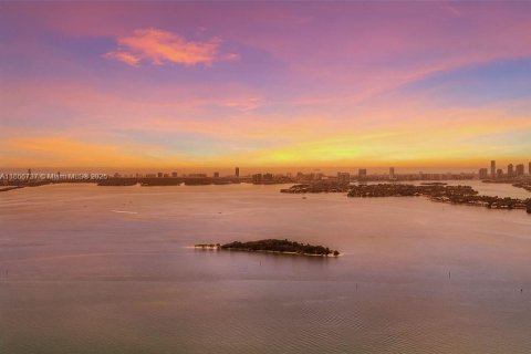 Copropriété à louer à Miami, Floride: 3 chambres, 143.53 m2 № 1926718 - photo 3