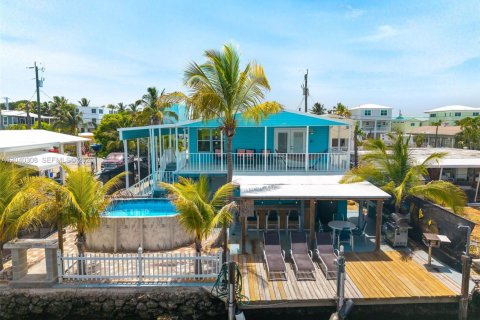 Casa en venta en Marathon, Florida, 2 dormitorios, 120.4 m2 № 2176626 - foto 11
