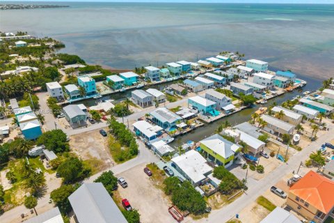 Casa en venta en Marathon, Florida, 2 dormitorios, 120.4 m2 № 2176626 - foto 17