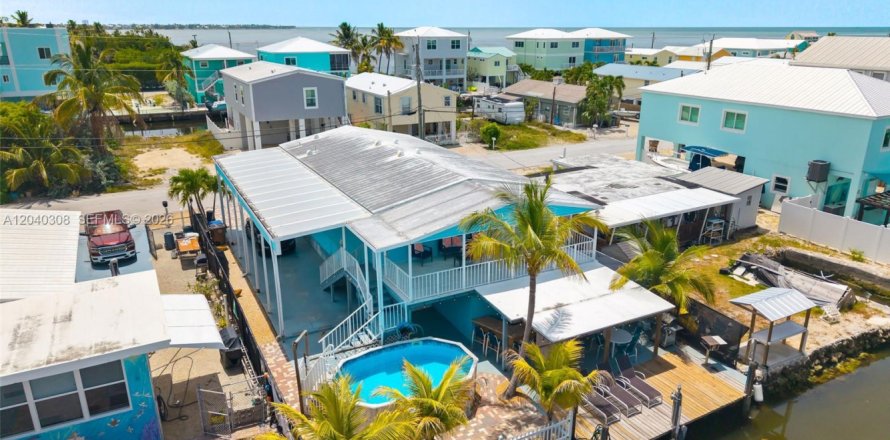 Casa en Marathon, Florida 2 dormitorios, 120.4 m2 № 2176626