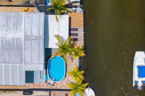 Casa en venta en Marathon, Florida, 2 dormitorios, 120.4 m2 № 2176626 - foto 15