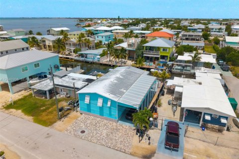 Casa en venta en Marathon, Florida, 2 dormitorios, 120.4 m2 № 2176626 - foto 2