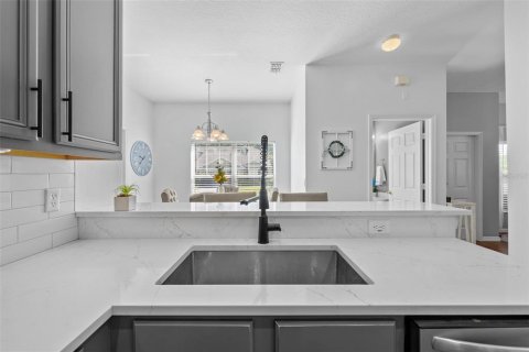 Adosado en venta en Tampa, Florida, 3 dormitorios, 193.79 m2 № 2127201 - foto 14