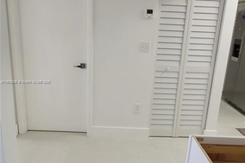 Снять в аренду кондоминиум в Катлер-Бей, Флорида 1 спальня, 75.53м2, № 1972118 - фото 10