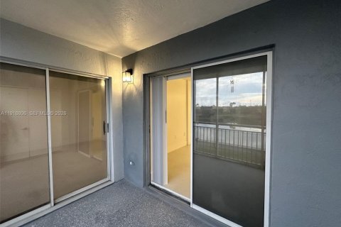 Condominio en alquiler en Cutler Bay, Florida, 1 dormitorio, 75.53 m2 № 1972118 - foto 14