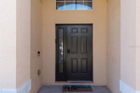 House in Kissimmee, Florida 6 bedrooms, 269.51 sq.m. № 2413468 - photo 3