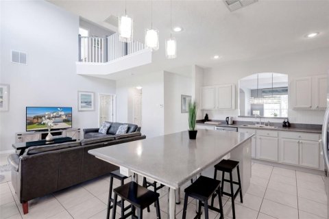 House in Kissimmee, Florida 6 bedrooms, 269.51 sq.m. № 2413468 - photo 16