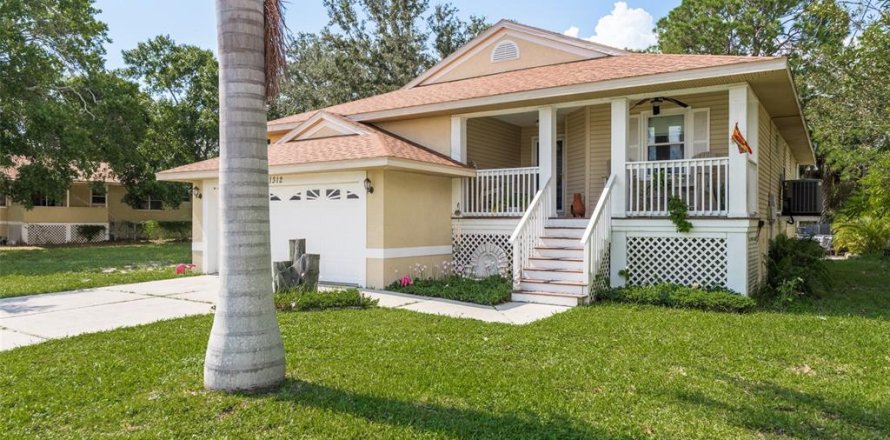 Casa en Tarpon Springs, Florida 3 dormitorios, 134.71 m2 № 1536561