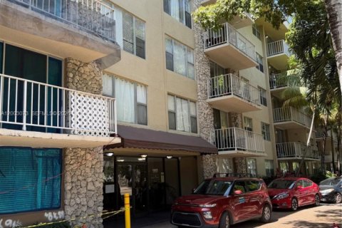 Copropriété à vendre à North Miami, Floride: 1 chambre, 62.52 m2 № 2179615 - photo 21