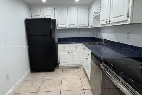 Copropriété à vendre à North Miami, Floride: 1 chambre, 62.52 m2 № 2179615 - photo 5