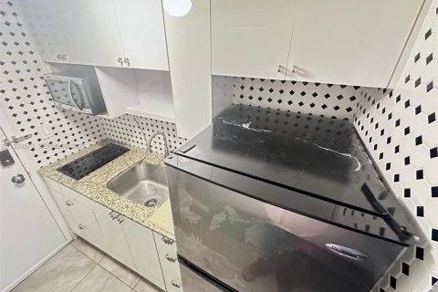 Снять в аренду кондоминиум в Майами-Бич, Флорида 2337.7м2, № 1995732 - фото 15