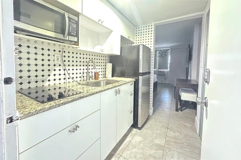 Снять в аренду кондоминиум в Майами-Бич, Флорида 2337.7м2, № 1995732 - фото 27