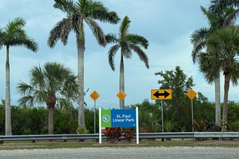 Villa ou maison à louer à Port Charlotte, Floride: 4 chambres, 186.36 m2 № 2150497 - photo 27