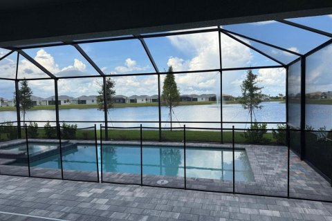 Villa ou maison à louer à Port Charlotte, Floride: 4 chambres, 186.36 m2 № 2150497 - photo 2
